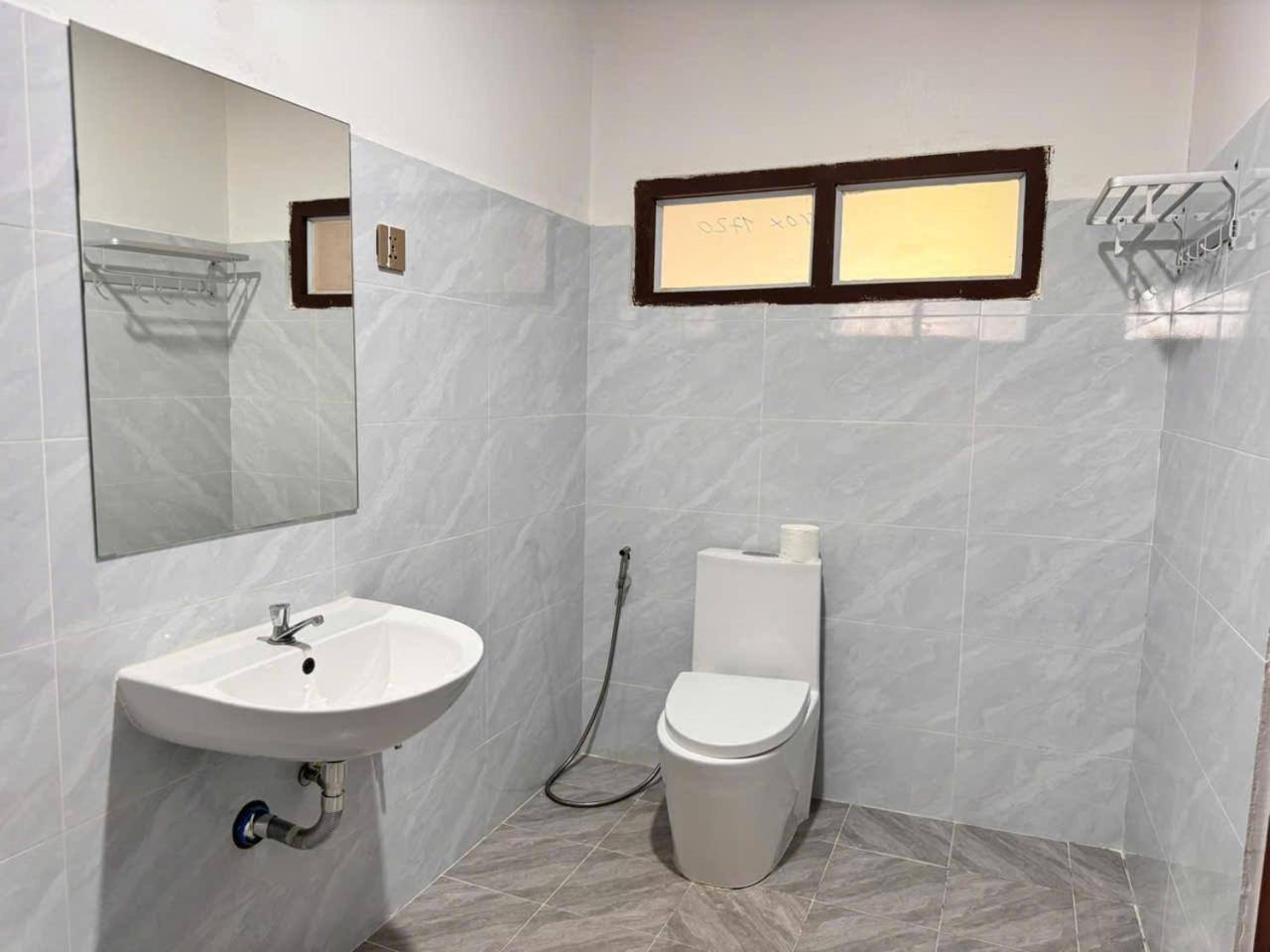Yula Hotel Thatluang 비엔티안 외부 사진
